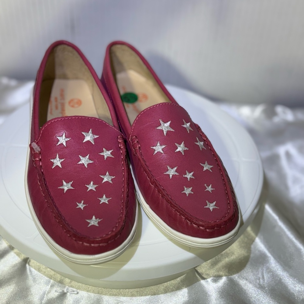 Marc Joseph Womens size 5.5 pink leather w: white embroidered stars slip…